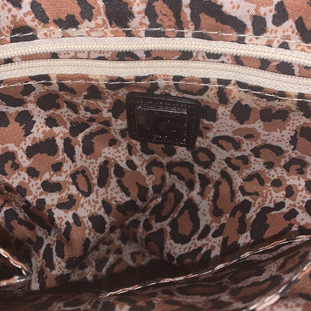 G by Guess Purse 👜 - Picture 11 of 12